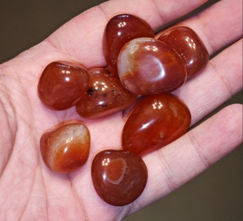 Сердолик (красный агат), галтовка